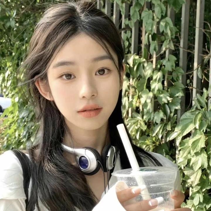 奔跑的修女
